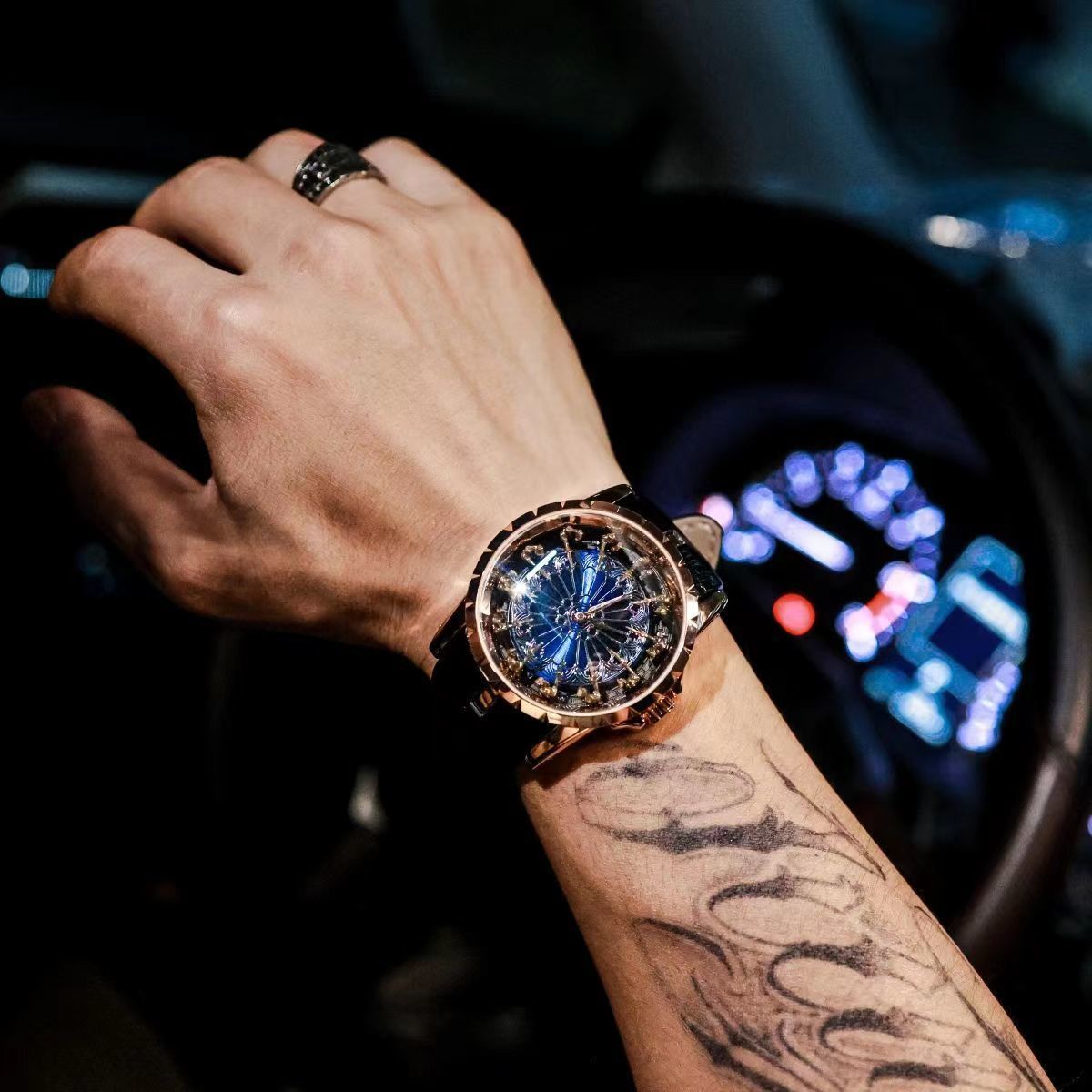 Luxurious and Elegant Men's Wa - Zodiac Luxury Watch 评论和价格